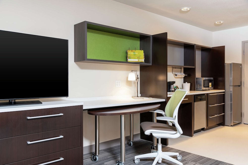 Home2 Suites by Hilton Appleton - photo 12