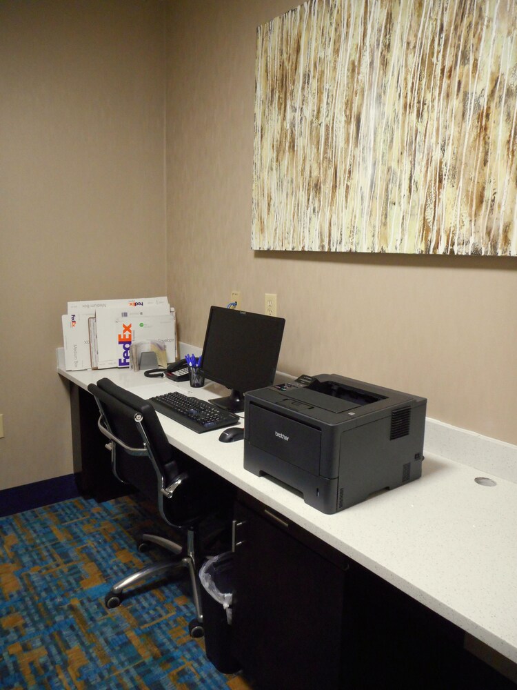 Holiday Inn Express & Suites North Carmel Westfield by IHG - photo 27