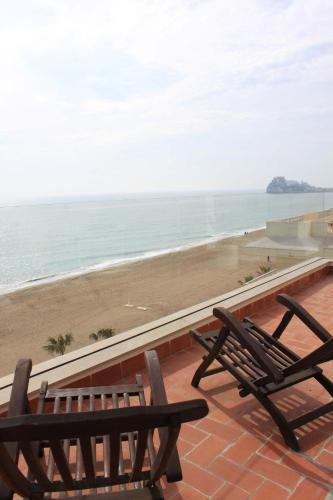 Apartamentos Florida II — 4-Star Luxury Hotel in Peniscola, Spain