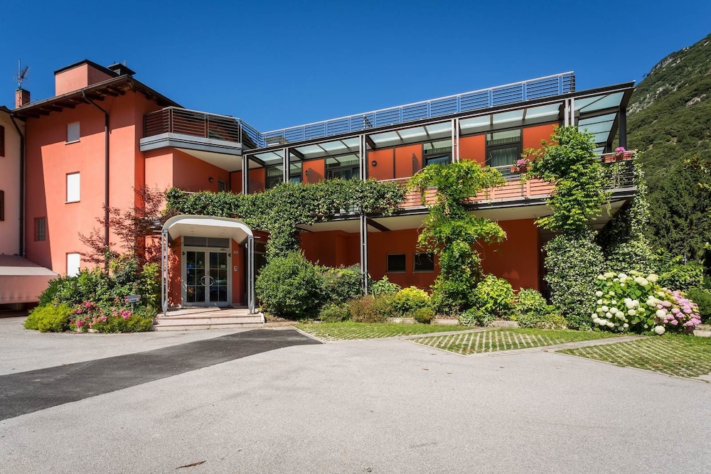 Hotel Due Laghi - last minute hotel in Padergnone