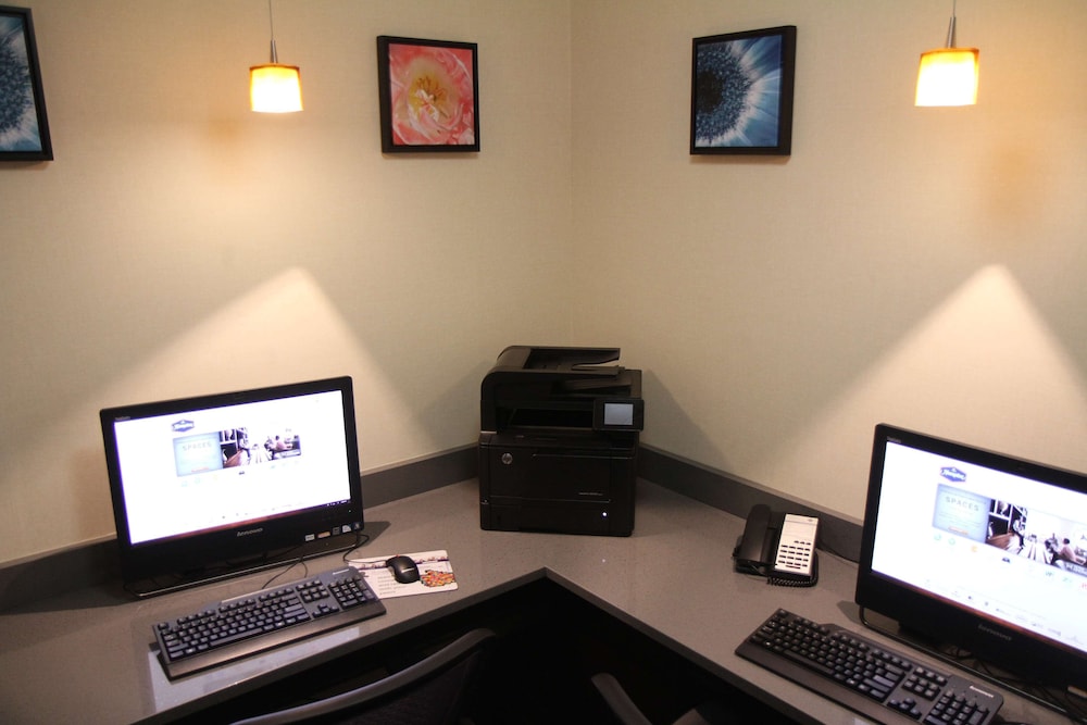 Hampton Inn Greeneville - photo 18