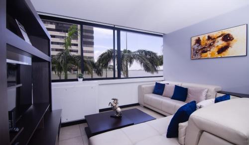 Apartamento 104 Bellini Puerto Santa Ana Guayaquil — 4-Star Luxury Hotel in Guayaquil, Ecuador