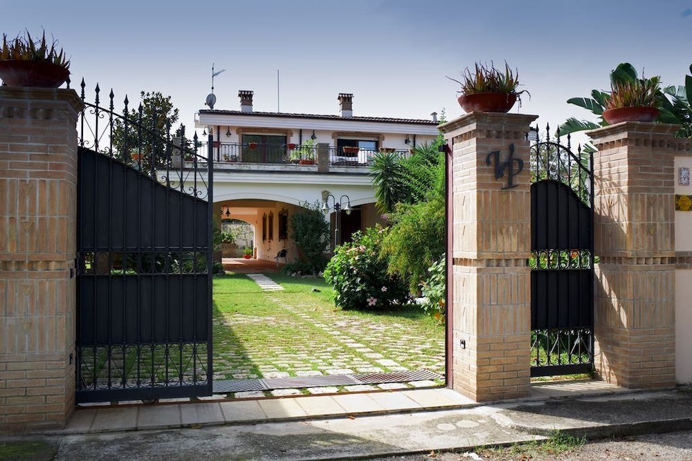 Il Veliero e I Girasoli — hotel in Palmi