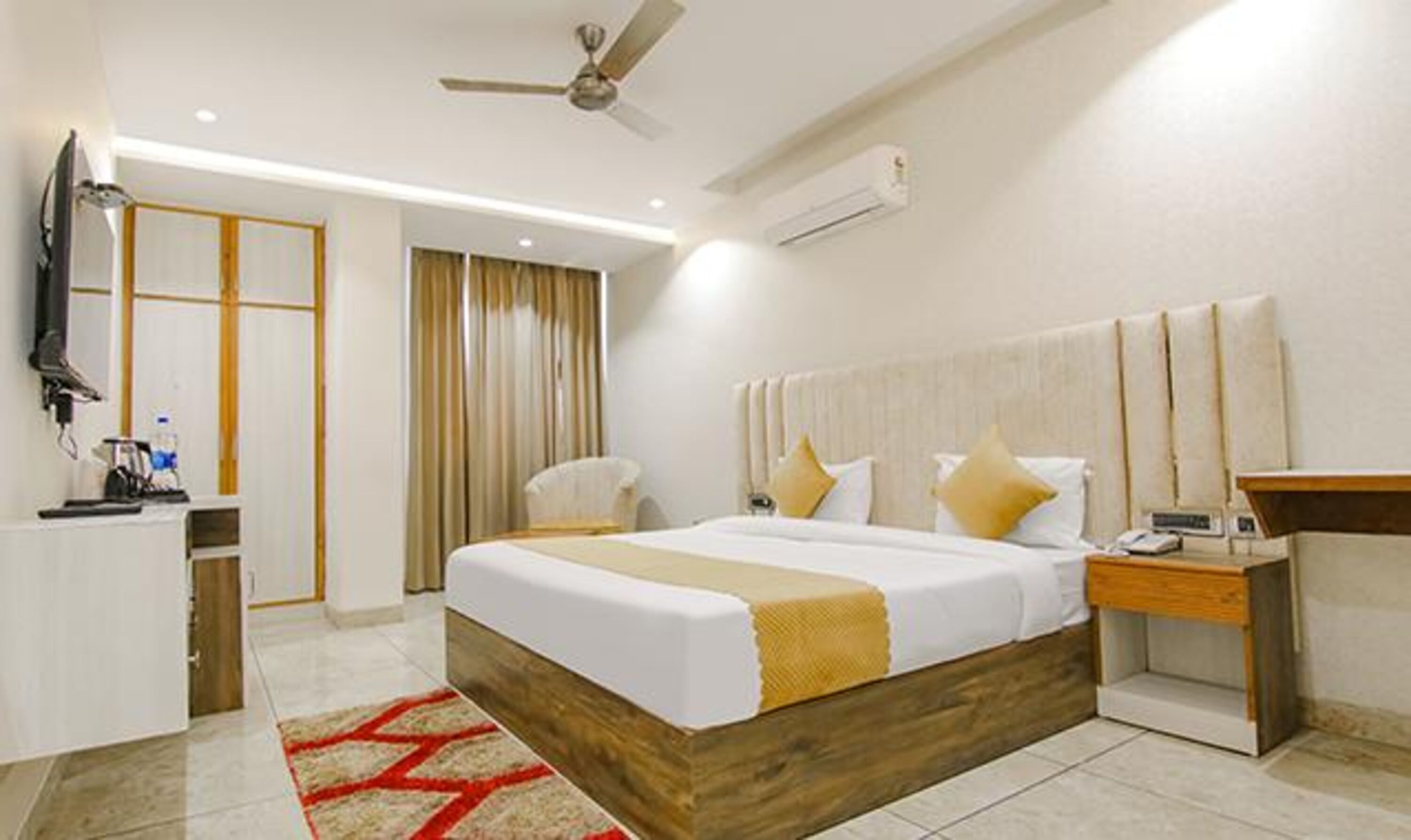 Prime The Eminence by Fabhotel