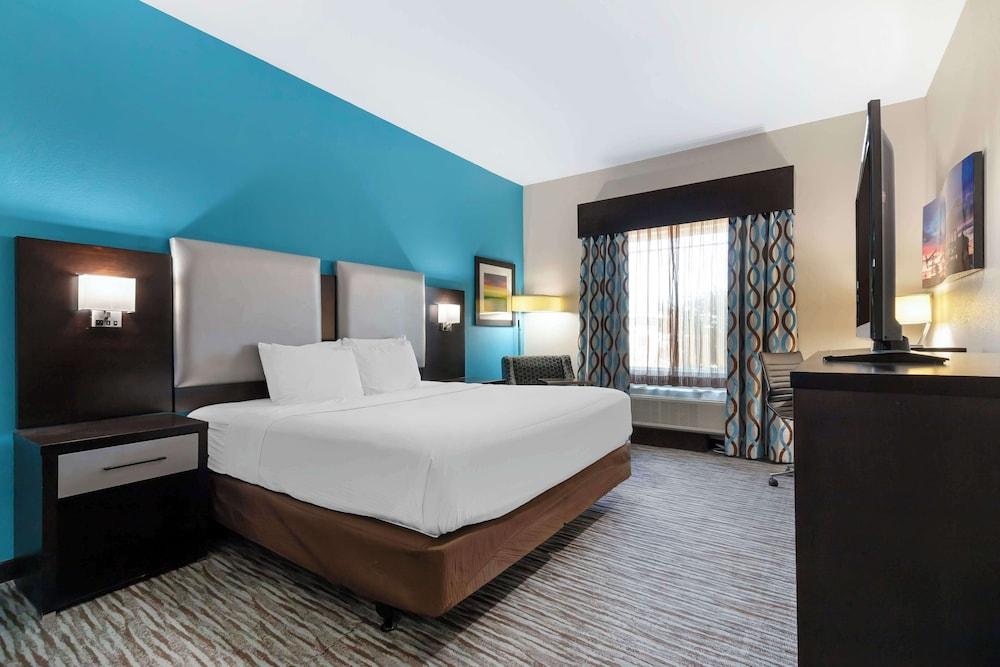 Best Western Plus Pleasanton Hotel - photo 8