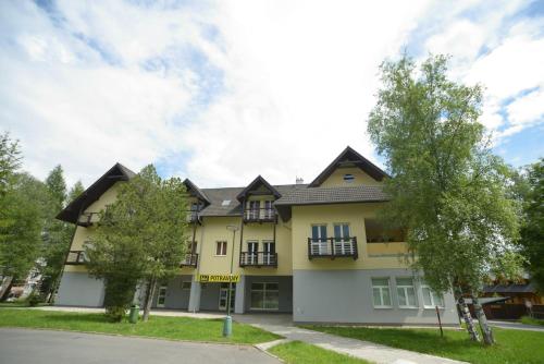 Apartmán Lomnica — 4-Star Luxury Hotel in Vysoke Tatry, Slovakia