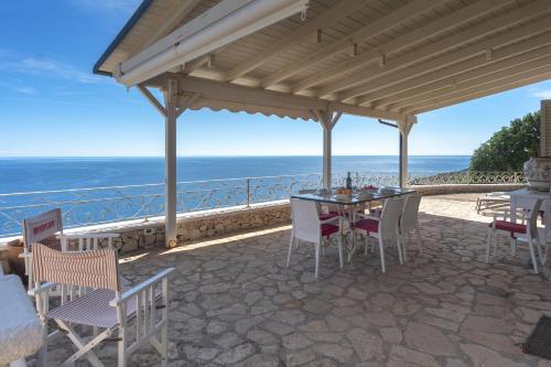 Villa Paradisio — 4-Star Luxury Hotel in Corsano, Italy