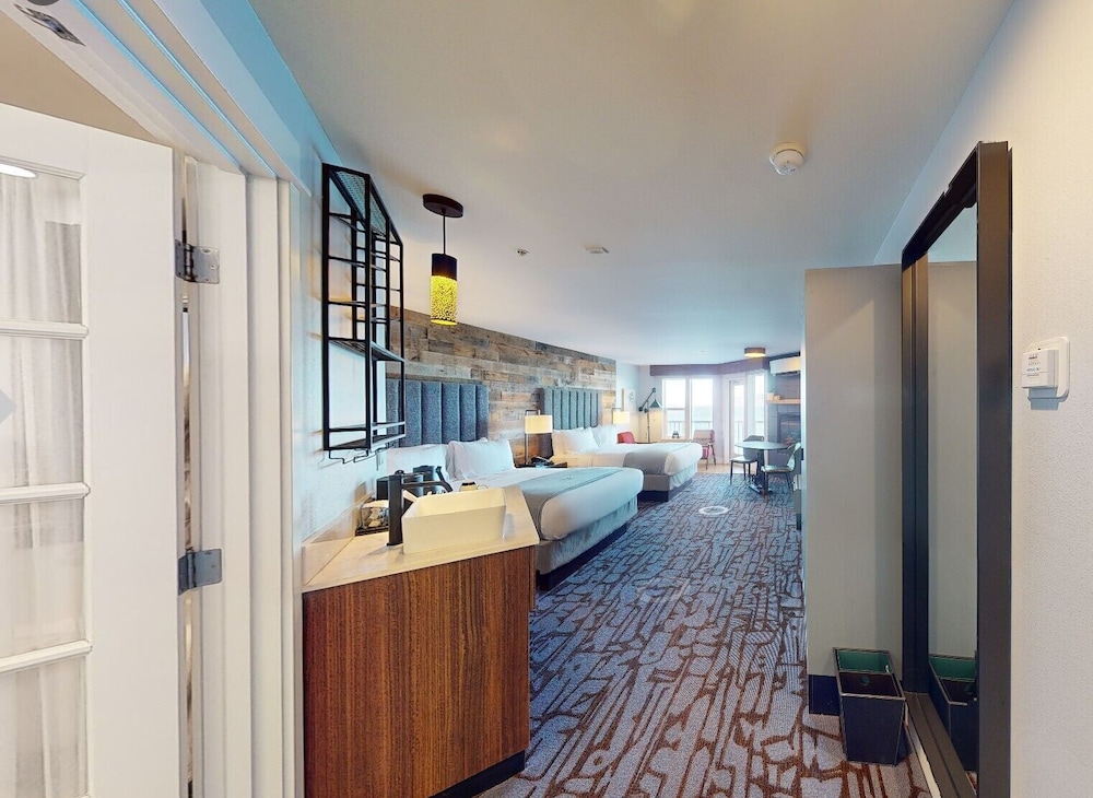 Cannery Pier Hotel & Spa - photo 38