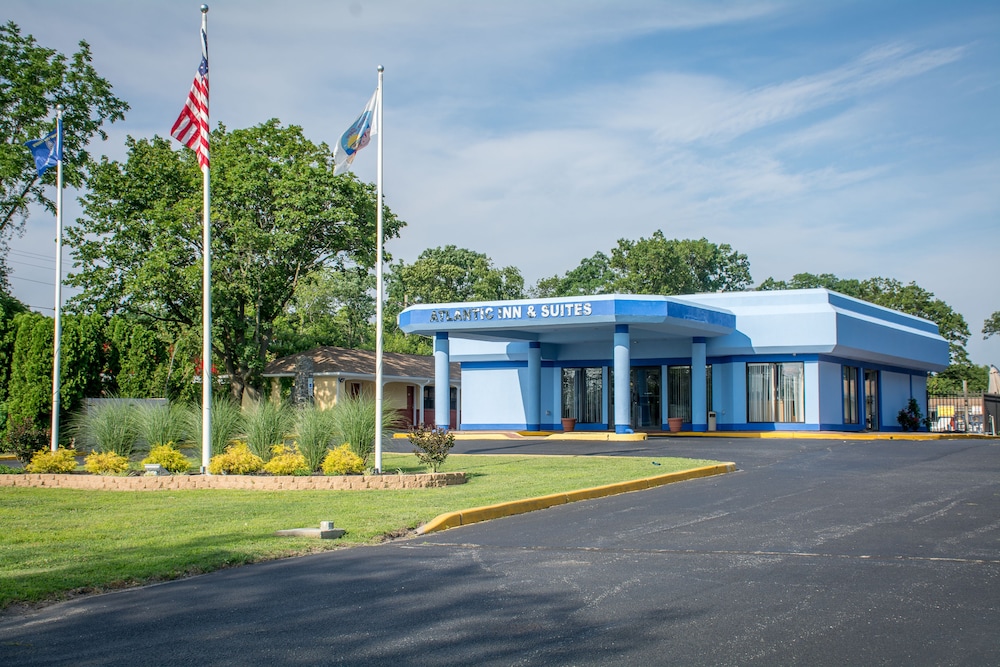 Atlantic Inn & Suites - photo 55