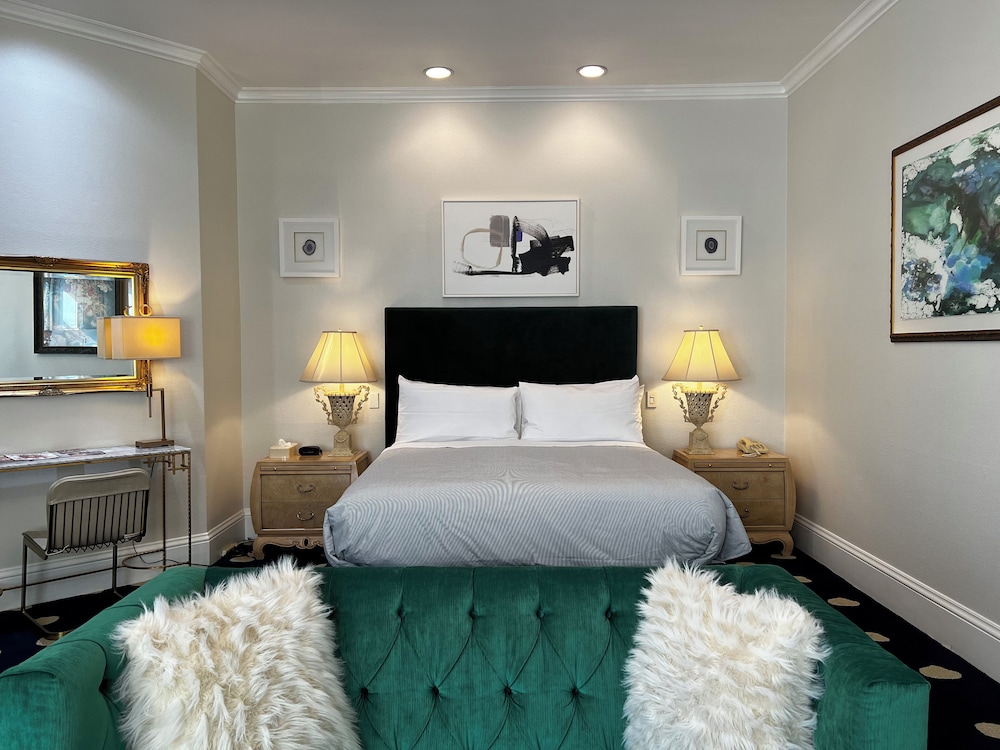 The Sterling Hotel - photo 19