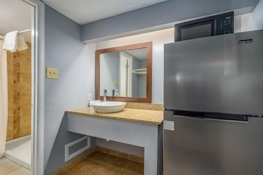 Extend a Suites & RV Park - photo 9