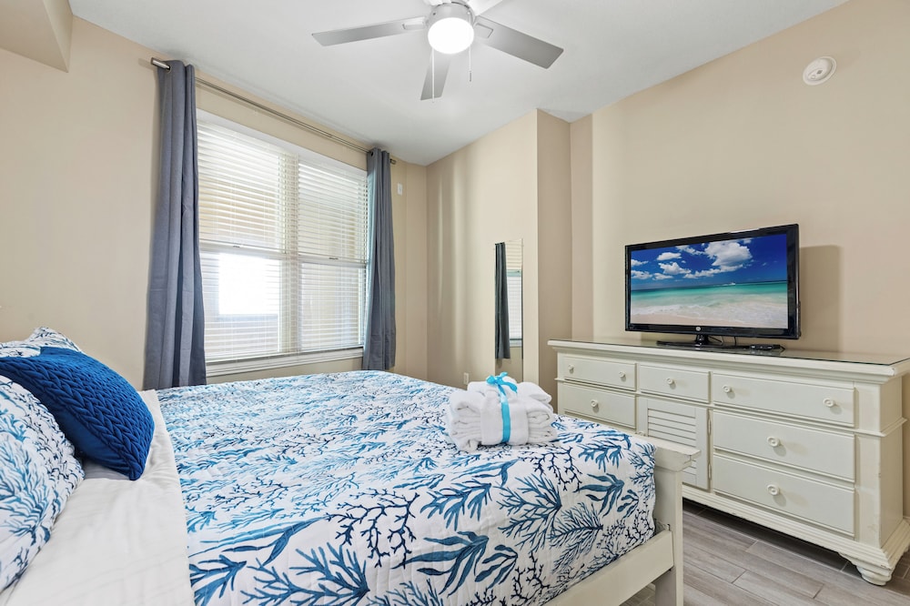 Beautiful 5th Floor Aqua Resort Unit With Direct Ocean Views Sleeps 8 - photo 8