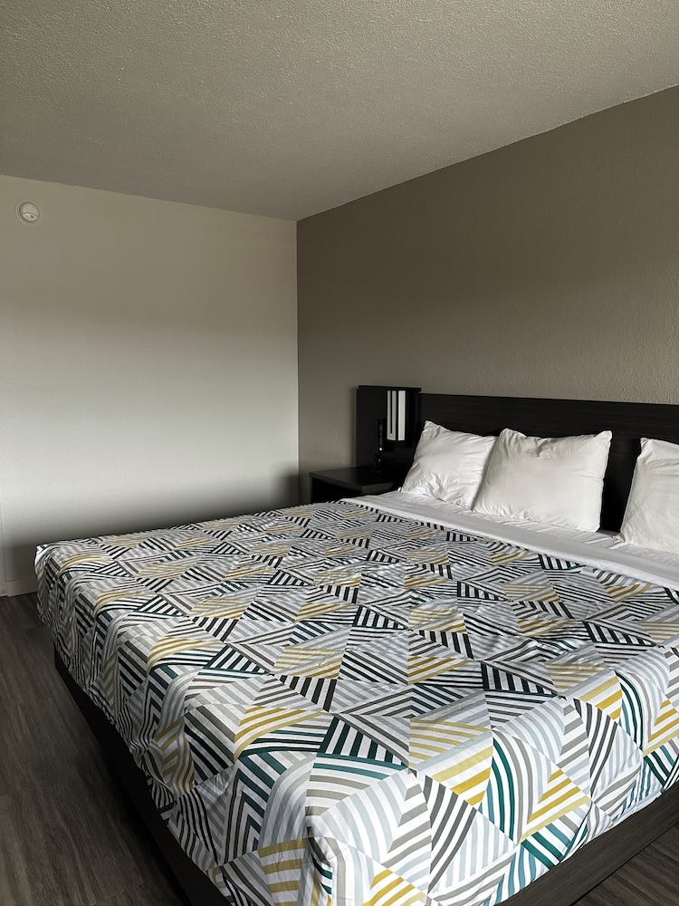Motel 6 Brookhaven MS - photo 10