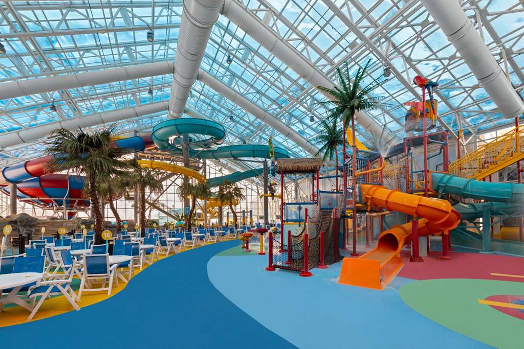 La Quinta Inn and Suites by Wyndham at WaTiki Waterpark - photo 44