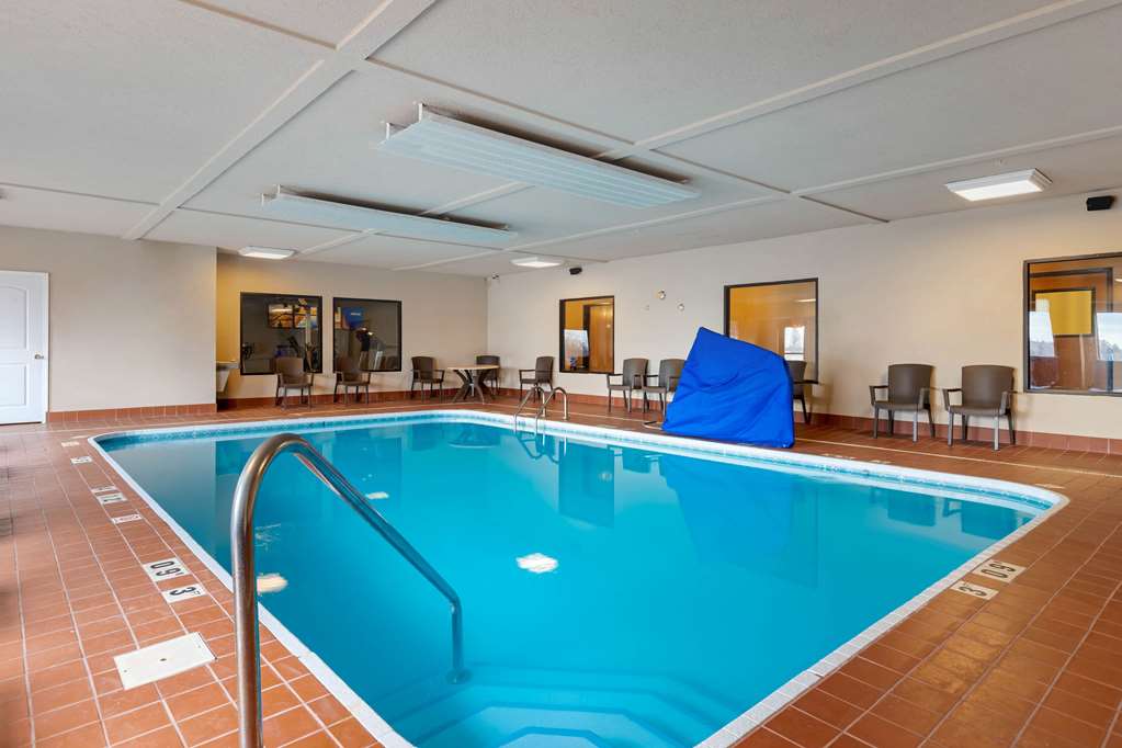 Comfort Suites South Haven near I 96 - photo 20