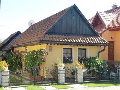 Chalupa Kucbel - carbon neutral hotel in Unknown City