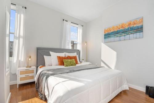 Sleep like a King OTR Free Light Rail — 4-Star Luxury Hotel in Cincinnati, United States