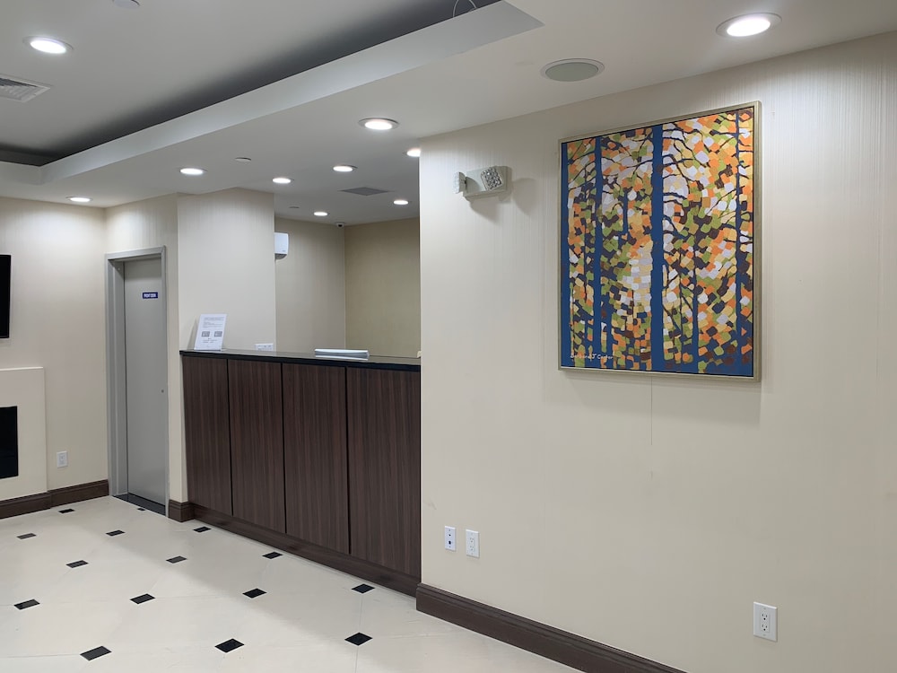 Voyage Hotel - photo 2