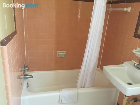 A1A Travel Inn - photo 11