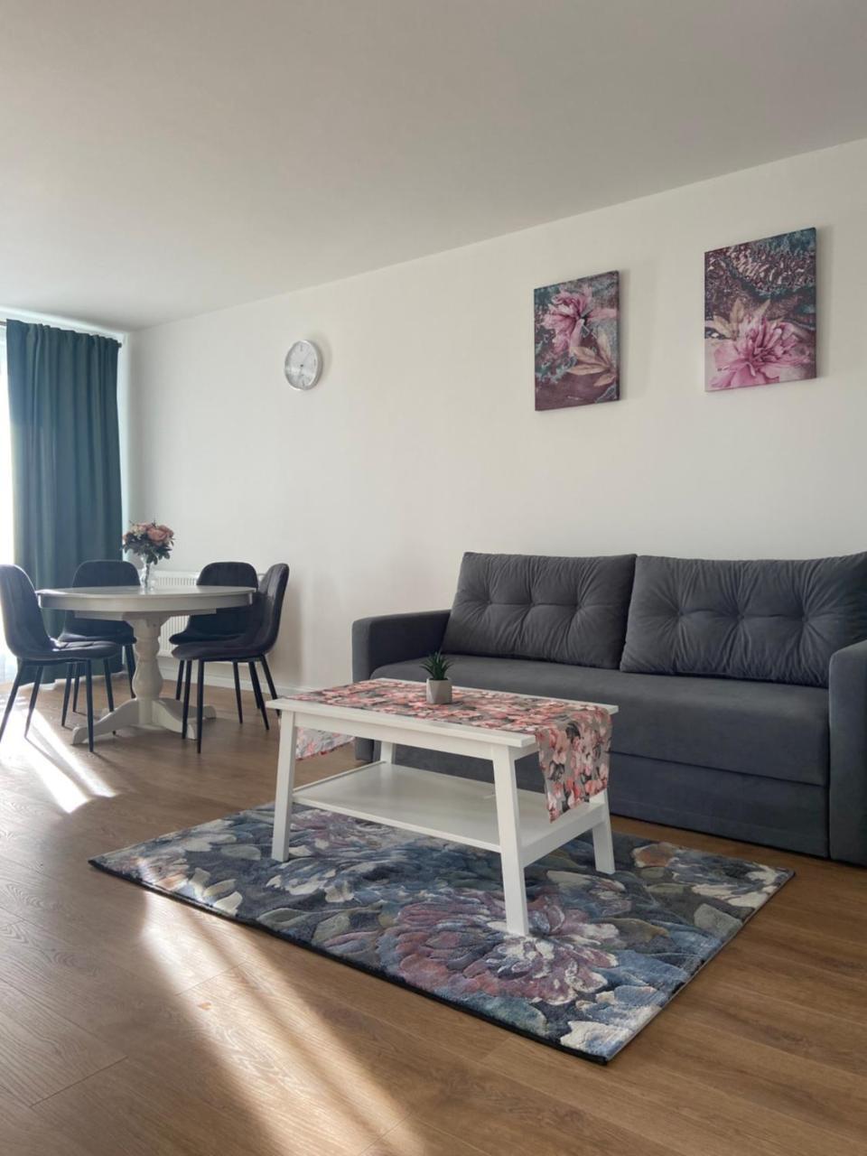 Focus Apartament — 4-Star Luxury Hotel in Floresti, Romania
