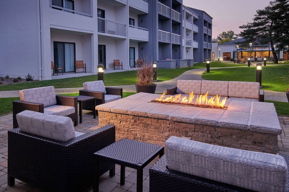 Courtyard by Marriott Chicago Highland Park Northbrook - photo 25