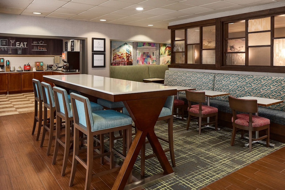 Hampton Inn Massillon - photo 29