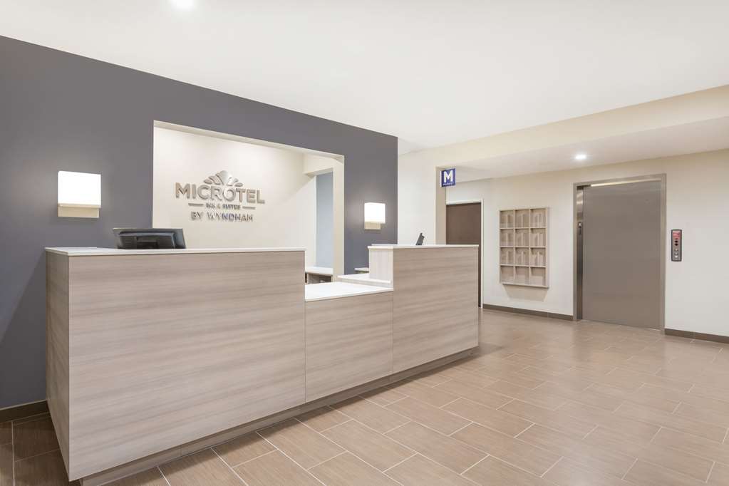 Microtel Inn & Suites by Wyndham Springville Provo - photo 2