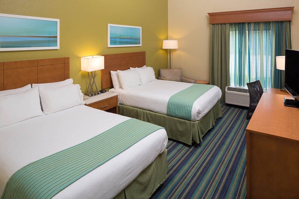 Holiday Inn Express Clermont by IHG - photo 13