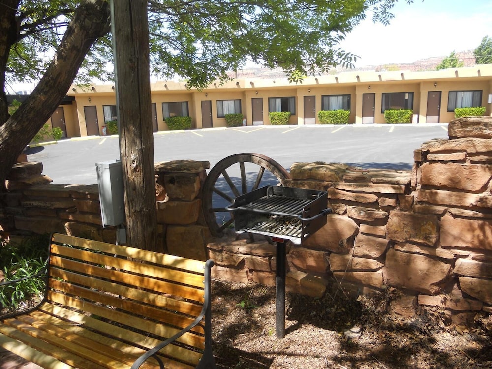 Redrock Country Inn - photo 16