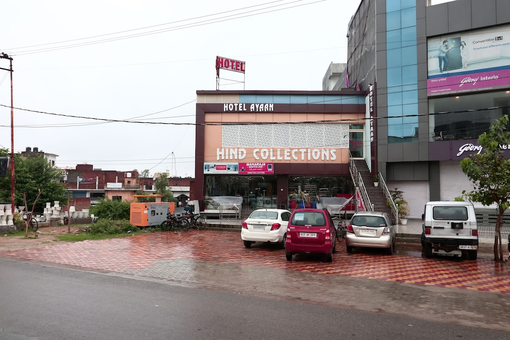 Oyo 16109 Hotel Ayaan in Bareilly, India