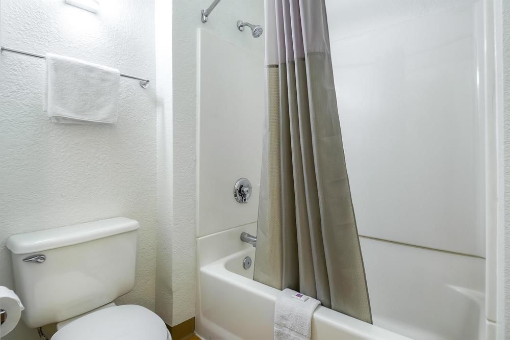 Motel 6 Los Angeles Harbor City - photo 23