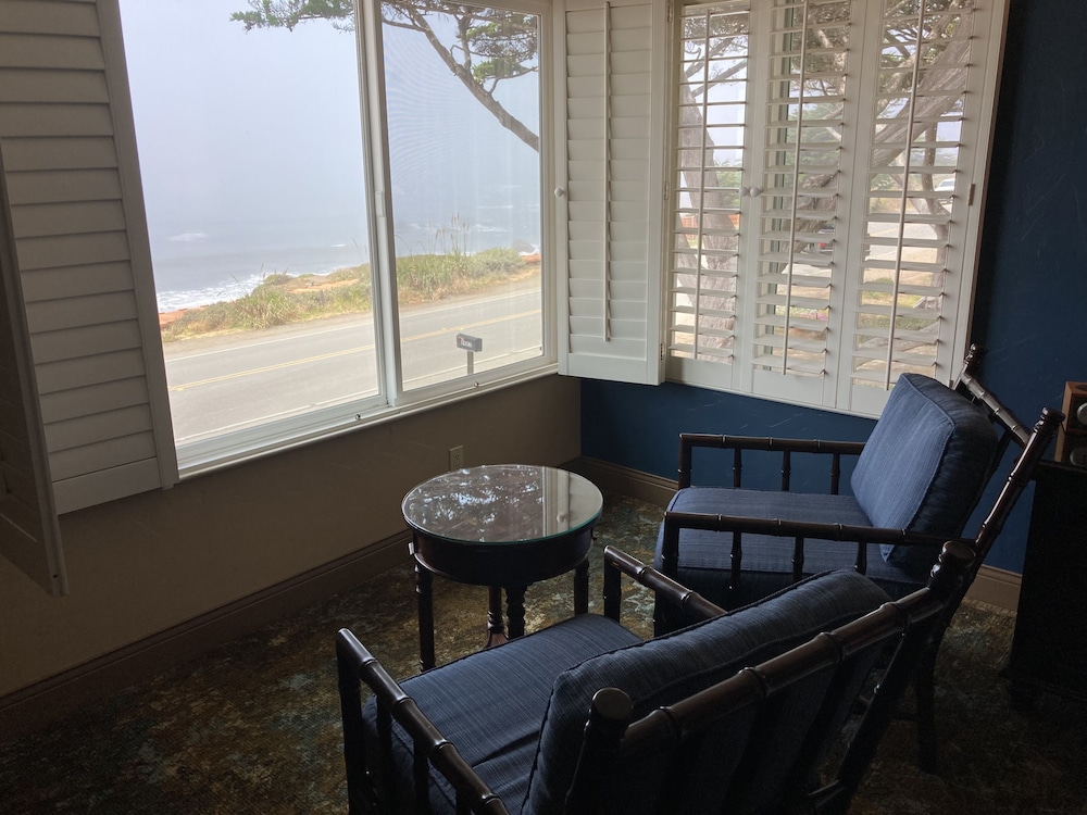 Blue Dolphin Inn - photo 24