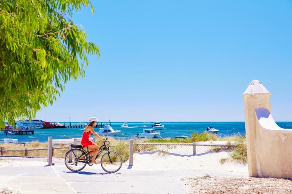 Stay Rottnest — hotel in North Beach