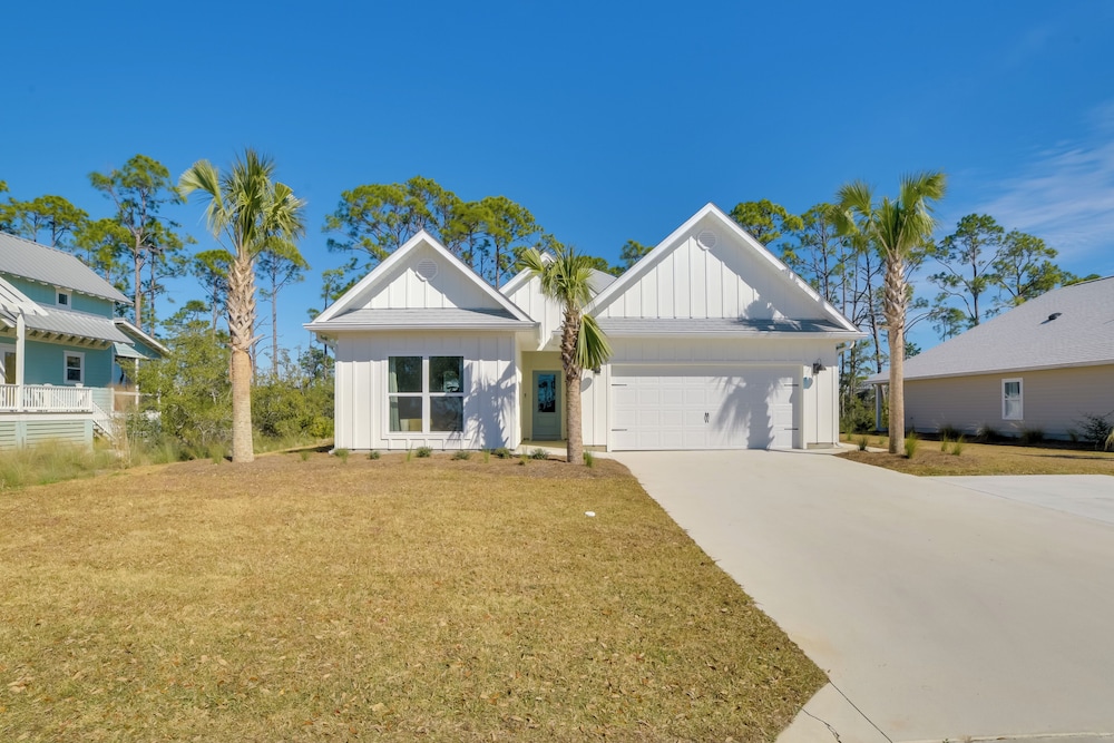 Modern Port St Joe Getaway Steps to Beach — hotel in Port Saint Joe