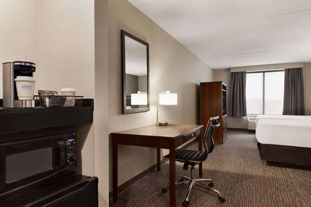 Wingate by Wyndham Bridgeport Clarksburg - photo 26