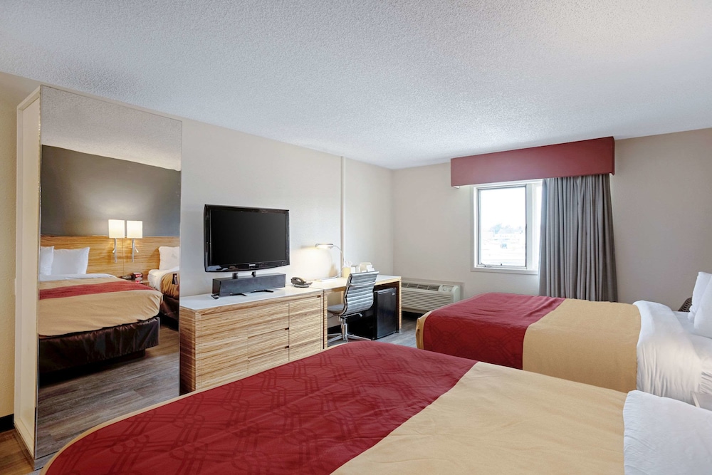 Quality Inn Frontier at U.S. Hwy 30 - photo 7
