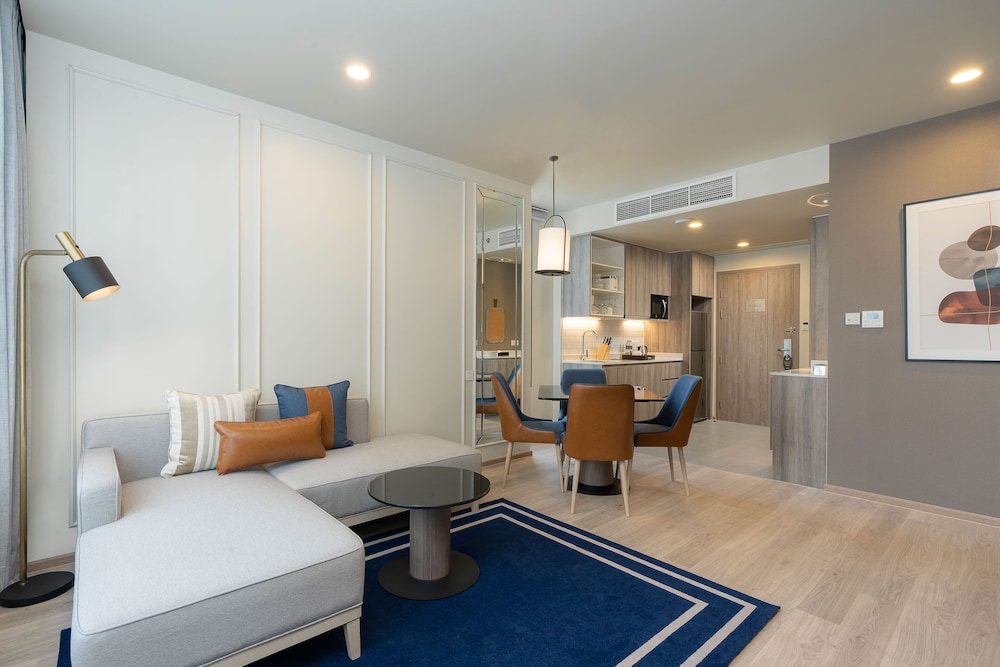 Staybridge Suites Bangkok Sukhumvit by IHG