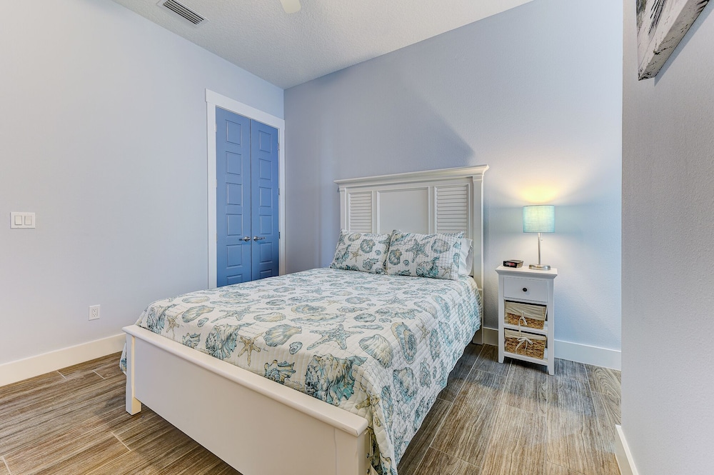 Coastal Heaven by Distinctive Beach Rentals — 4-Star Luxury Hotel in Palm Coast, United States