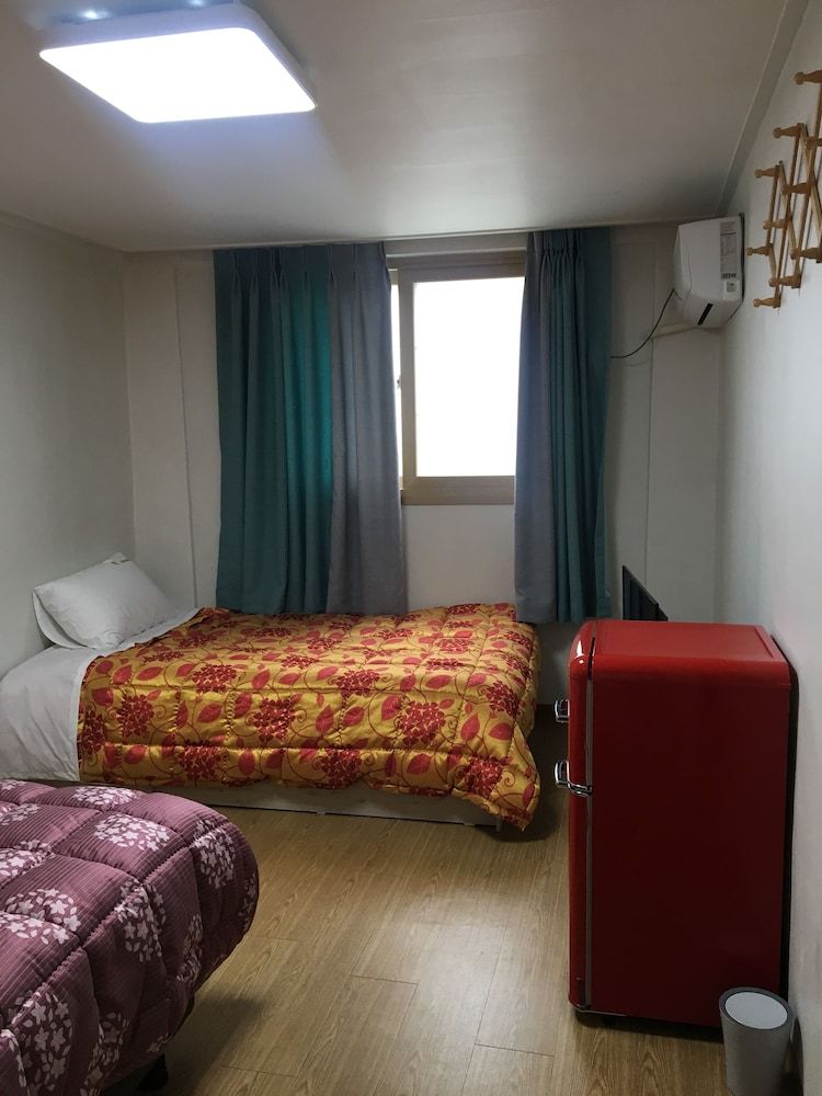 Gyeongju Inhere Guesthouse — 4-Star Luxury Hotel in Gyeongju, South Korea
