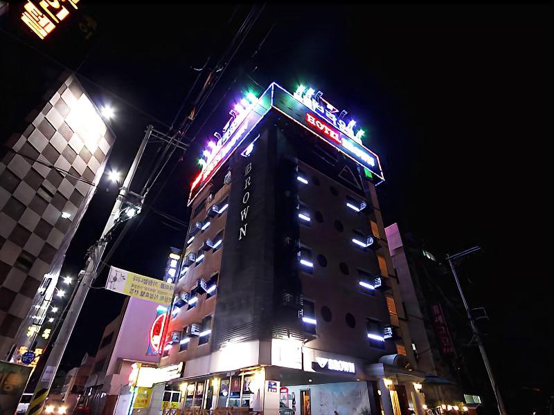 Brown Hotel - carbon neutral hotel in Suncheon