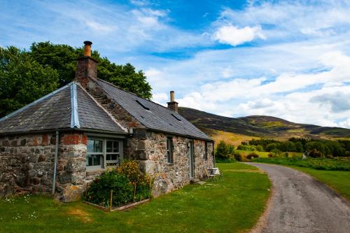 Colmeallie Bothy Seasgair Lodges in Brechin, United Kingdom