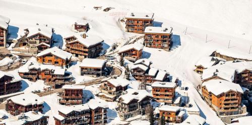 Chalets Annapurna Lodge Ganga & Lodge Macha — 5-Star Luxury Hotel in Tignes, France