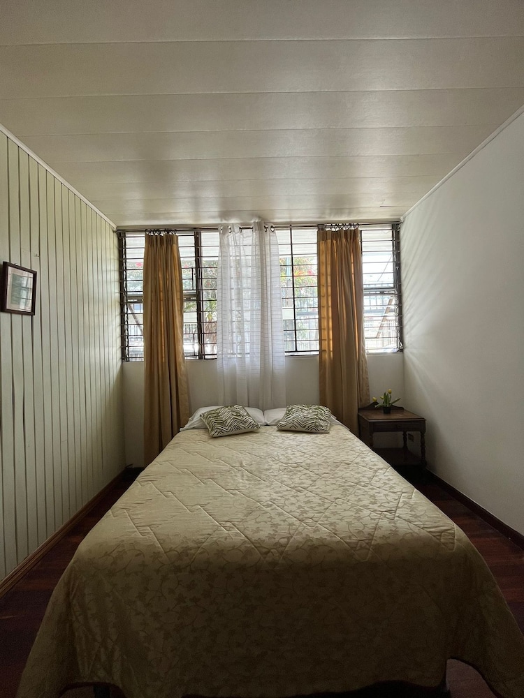 Gaudys Hotel - last minute hotel in San Jose