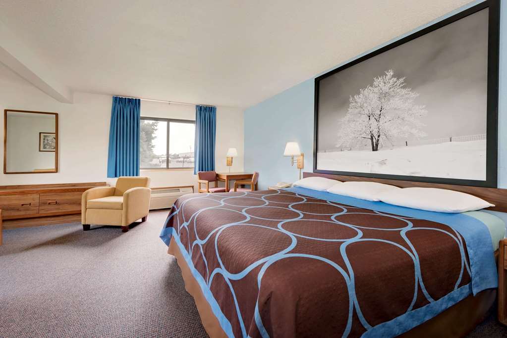 Super 8 by Wyndham Centerville - photo 12
