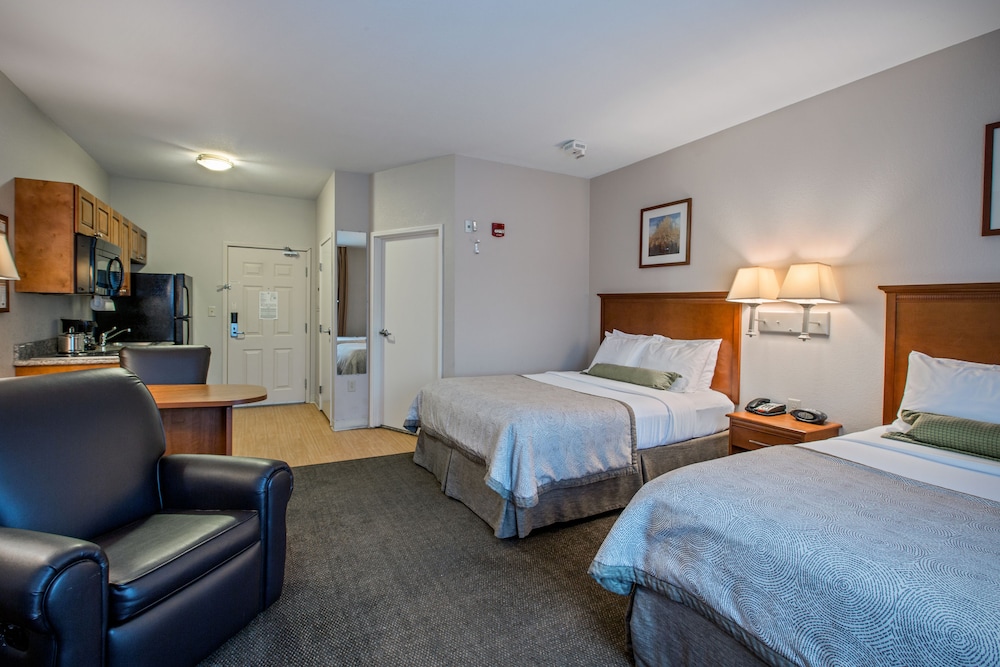 Candlewood Suites Perrysburg by IHG - photo 6