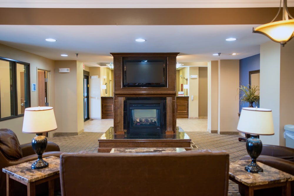 Holiday Inn Express Devils Lake by IHG - photo 48