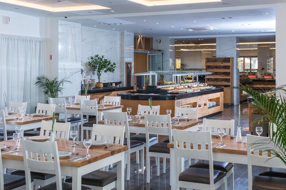 מזון ומשקאות