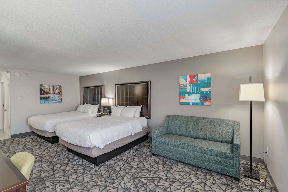 Hampton Inn Bloomington West - photo 19