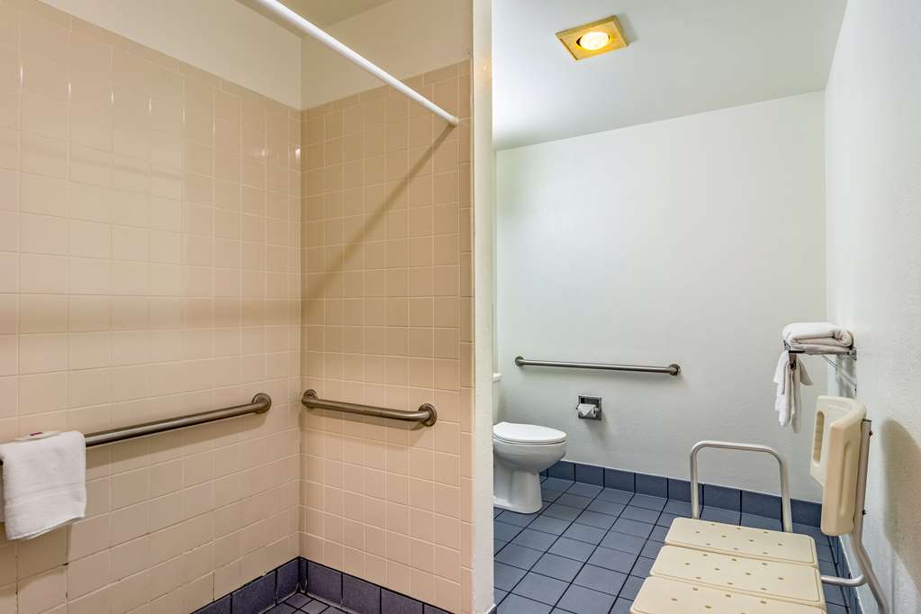 Motel 6 Chattanooga Downtown - photo 22