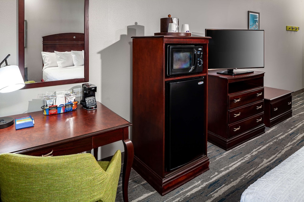 Hampton Inn & Suites Texarkana - photo 17